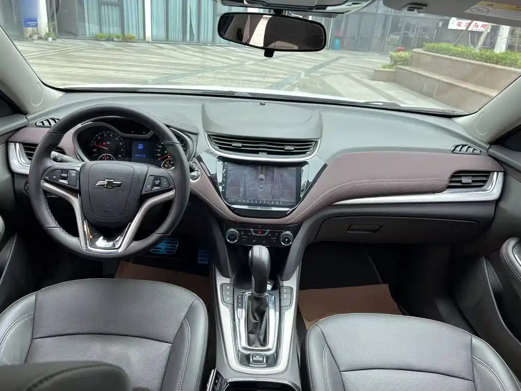 Chevrolet Malibu 2018 — фото 10
