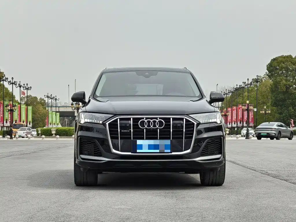 Audi Q7 2020 — фото 2
