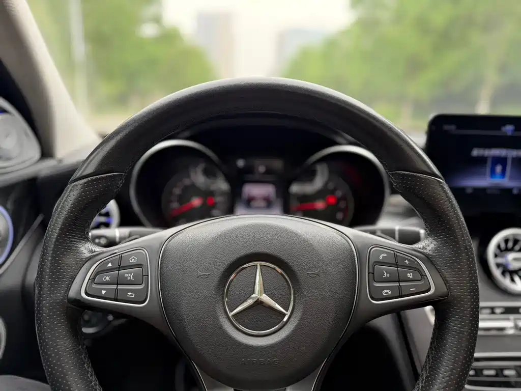 Mercedes-Benz C-Class 2018 — фото 7