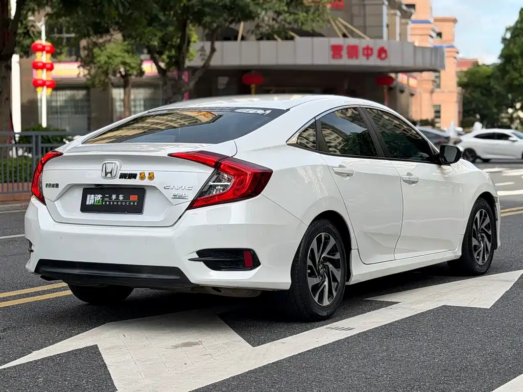 Honda Civic 2019 — фото 13