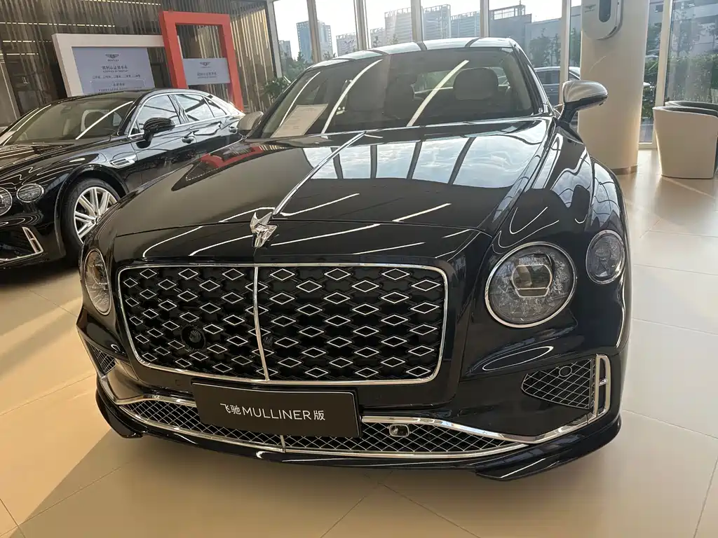 Bentley Flying Spur — фото 2