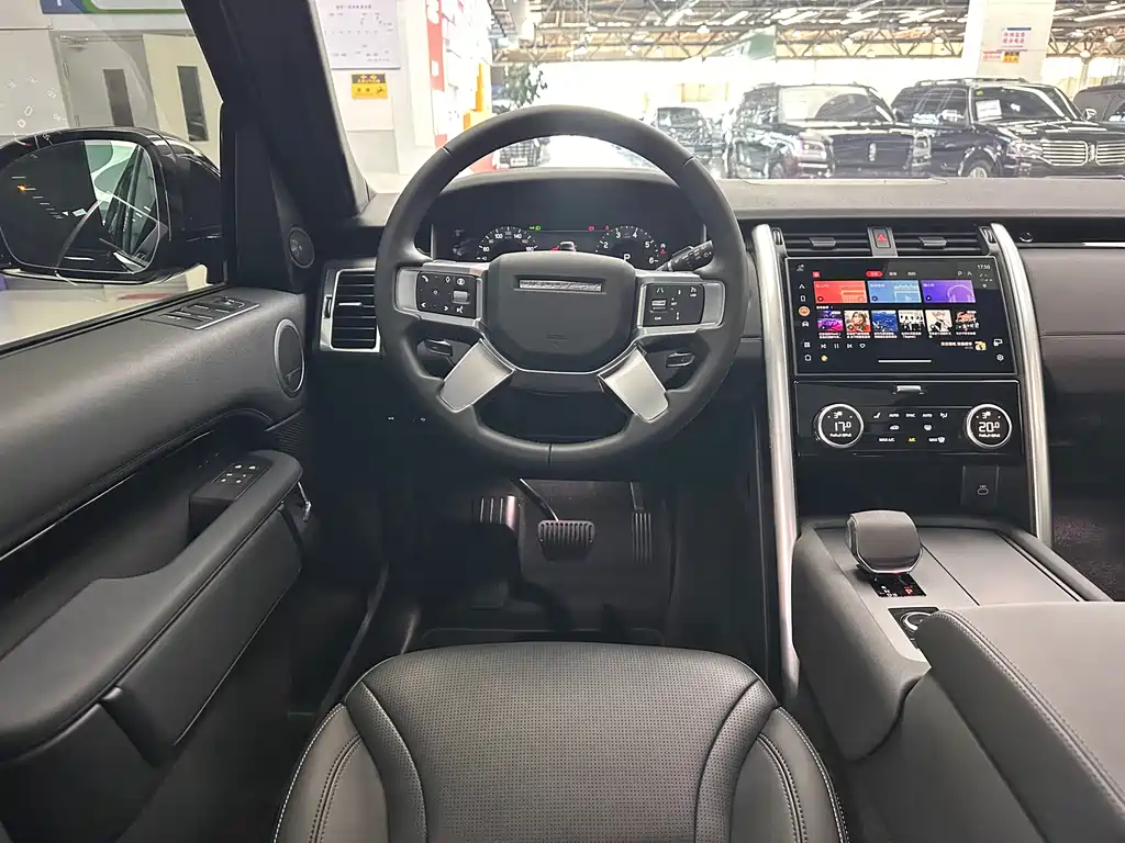 Land Rover Discovery 2025 — фото 28