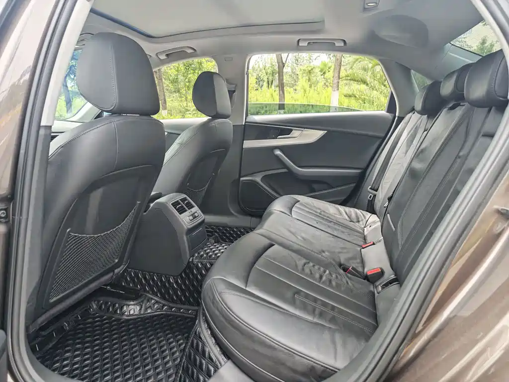 Audi A4L 2016
