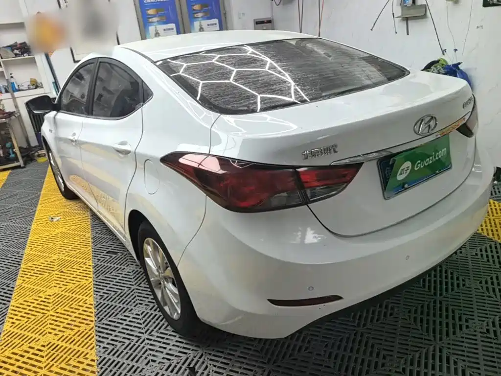 Hyundai Elantra 2016