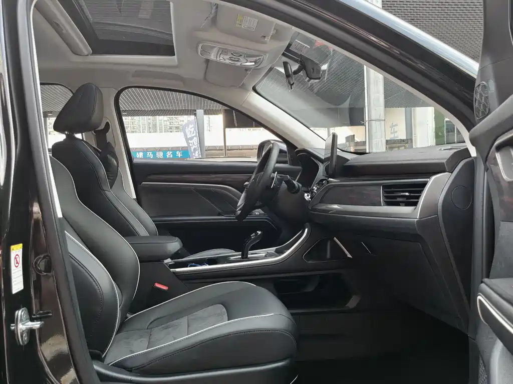 Haval H6 2023 — фото 18