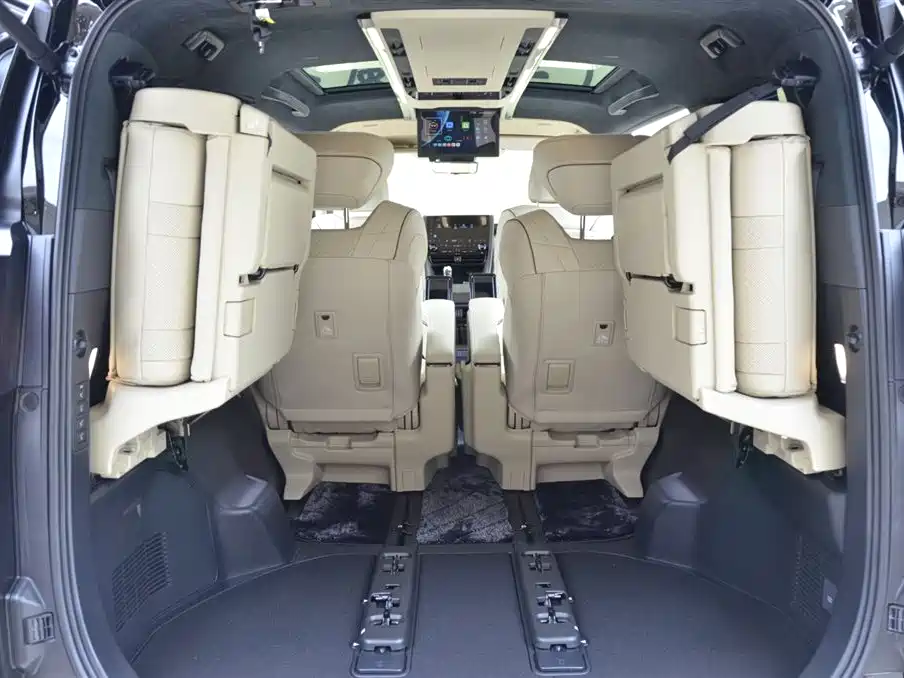 Toyota Vellfire 2026 — фото 17