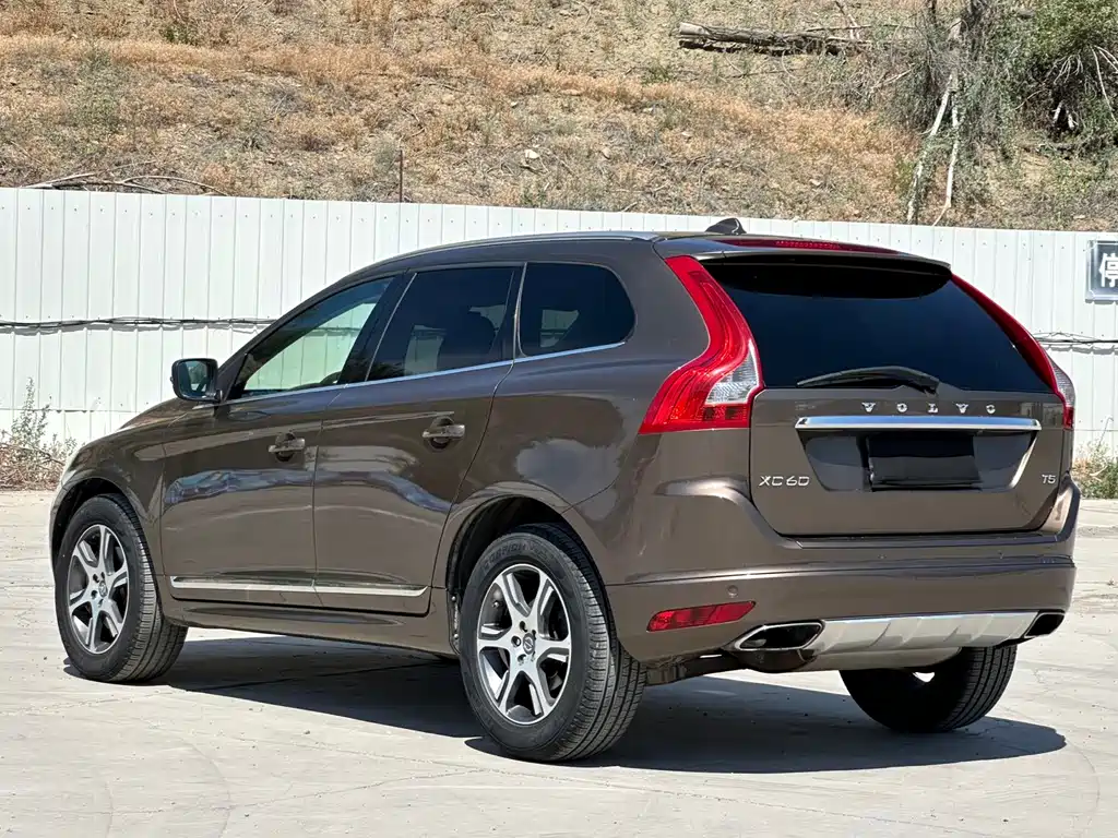 Volvo XC60 2014 — фото 9