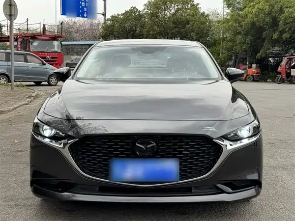 Mazda 3 Axela 2023