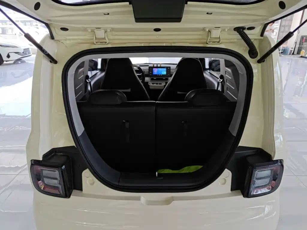 Geely Galaxy Panda 2025 — фото 19
