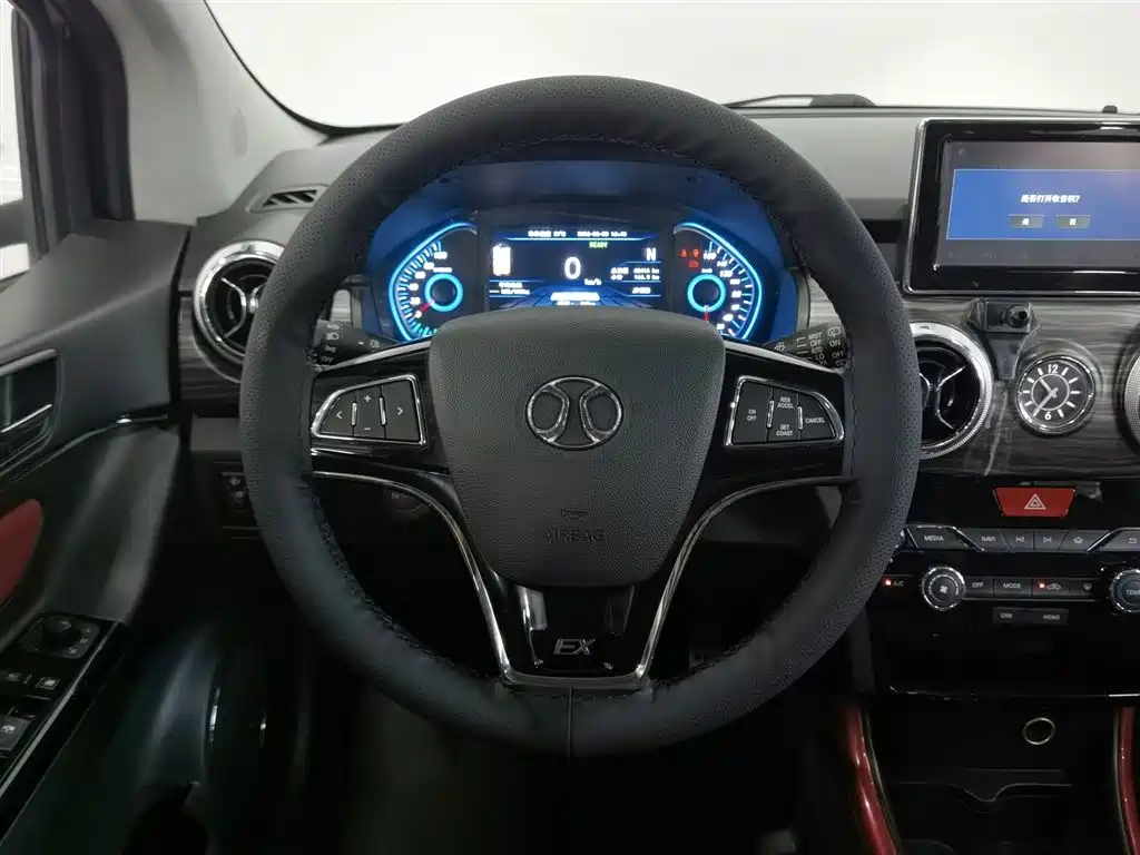 BAIC New Energy EX 2018 — фото 11