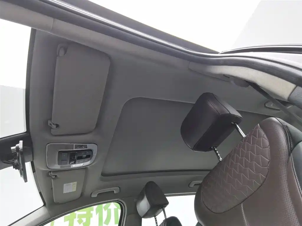 Hyundai Santa Fe 2019 — фото 14