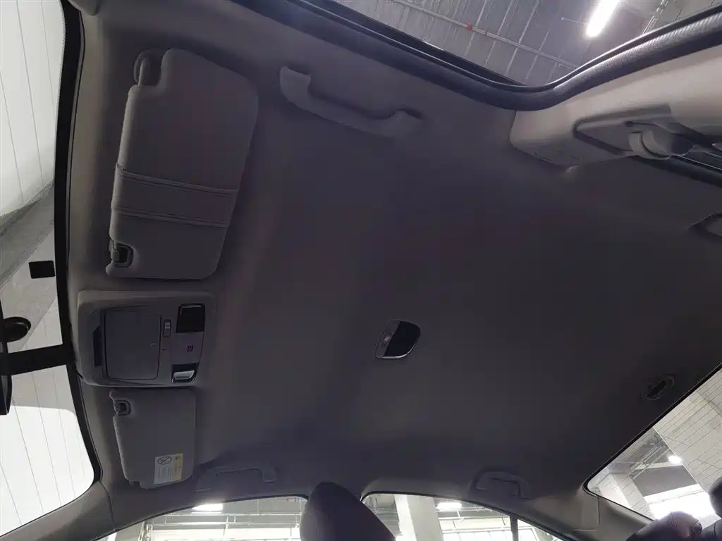 Subaru Legacy 2020 — фото 14