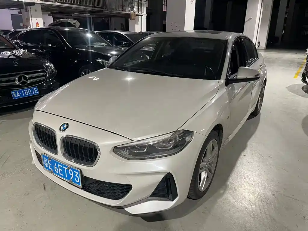 BMW 1 Series 2020 — фото 1