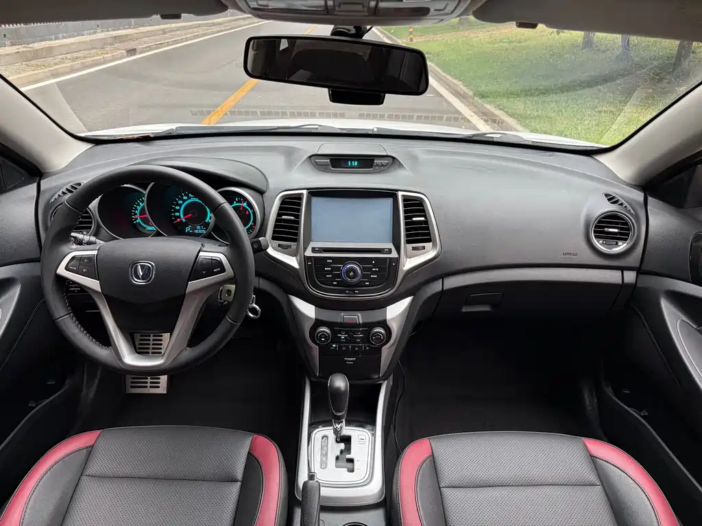 Changan Eado XT 2015 — фото 11