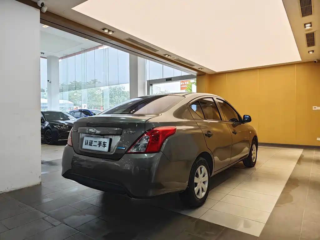Nissan Sunny 2016 — фото 28