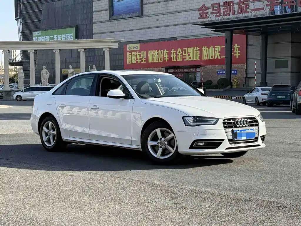Audi A4L 2014 — фото 4