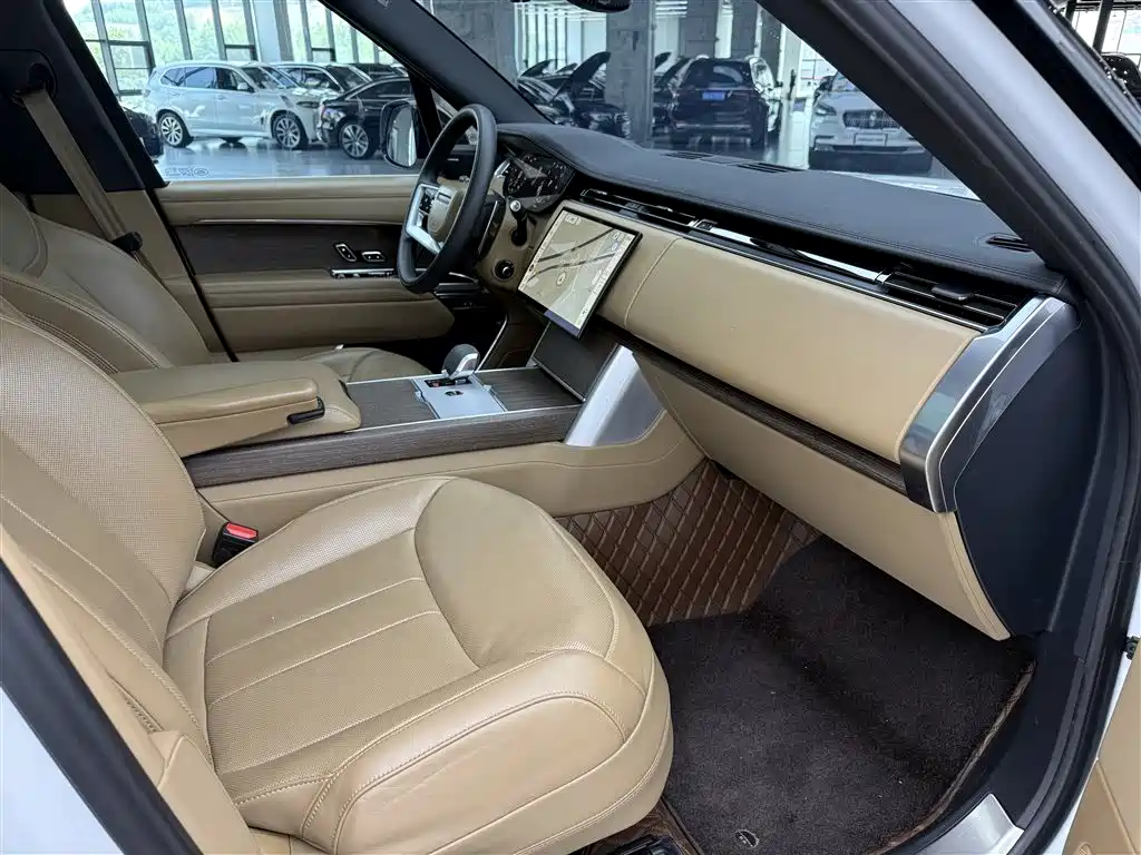 Land Rover Range Rover 2024 — фото 13