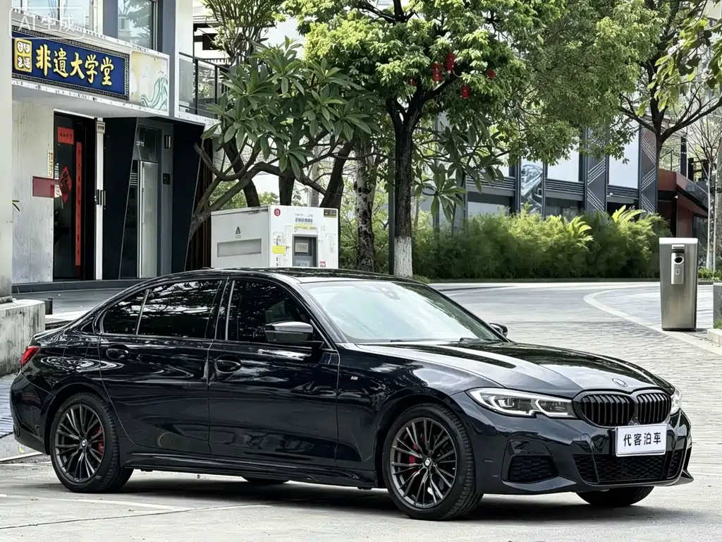 BMW 3 Series 2021