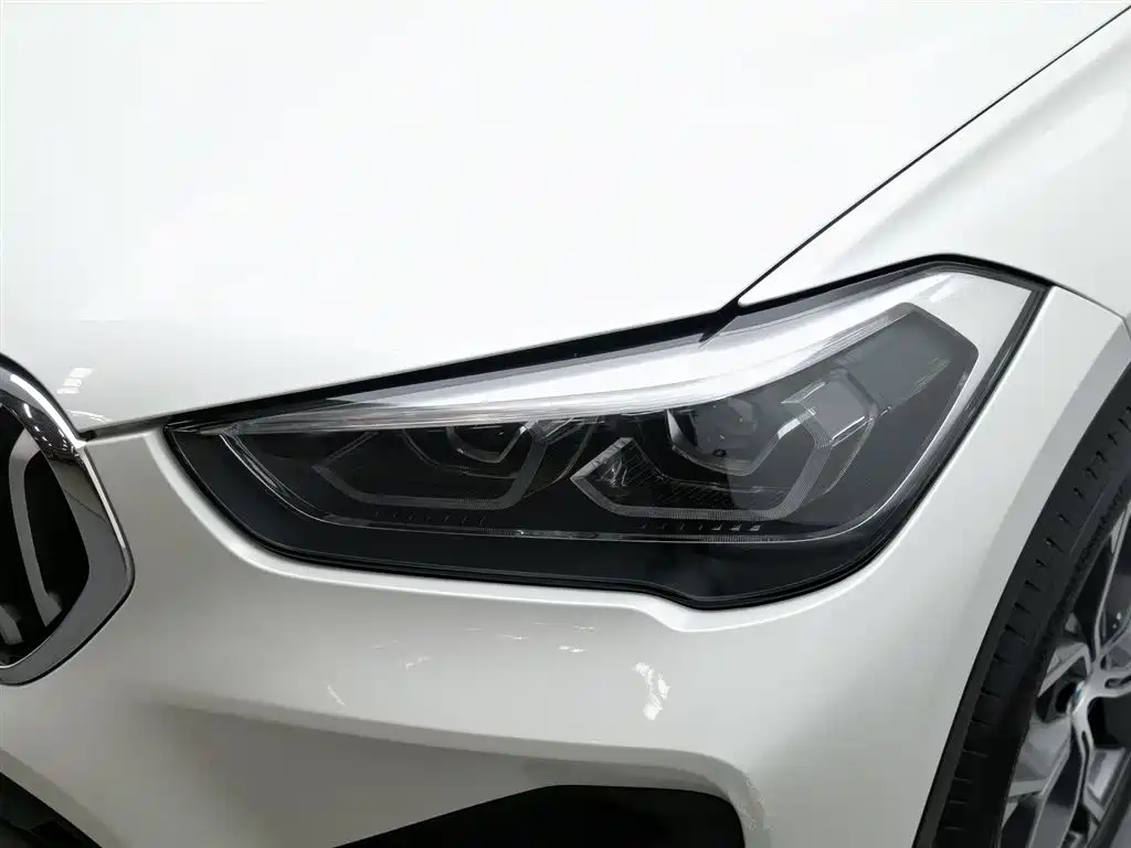 BMW X1 2021 — фото 7