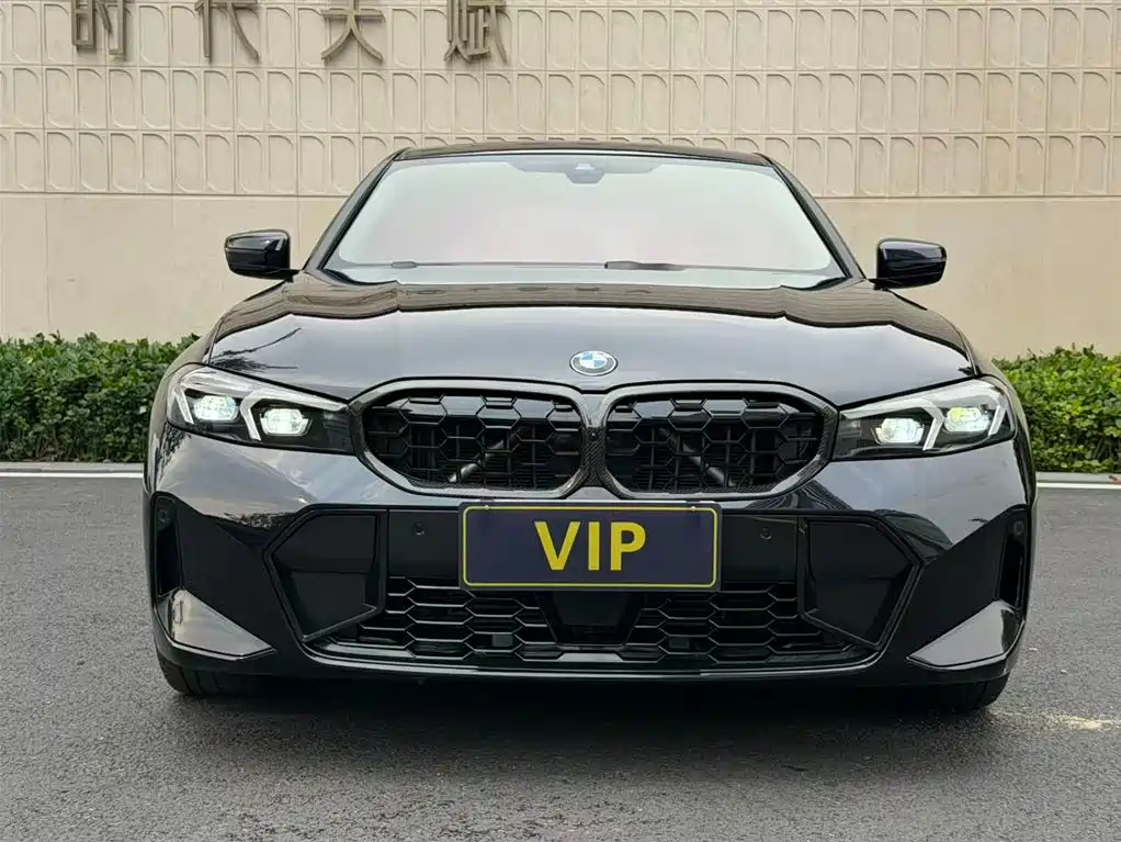 BMW 3 Series 2025 — фото 13