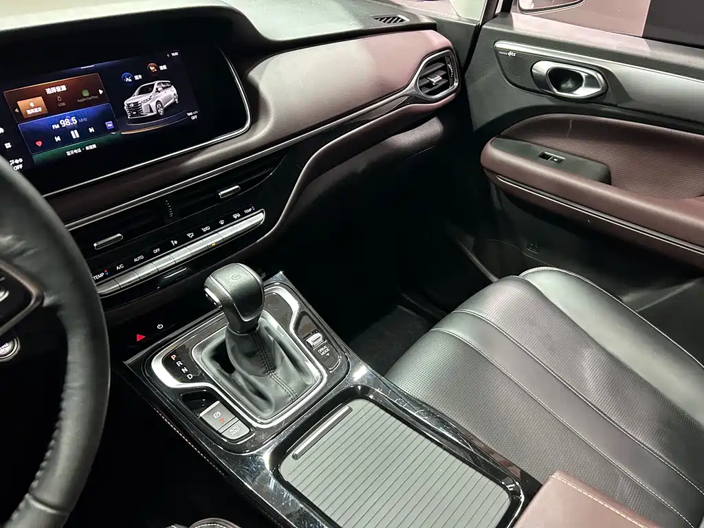 GAC Motor Trumpchi M6 2024 — фото 16