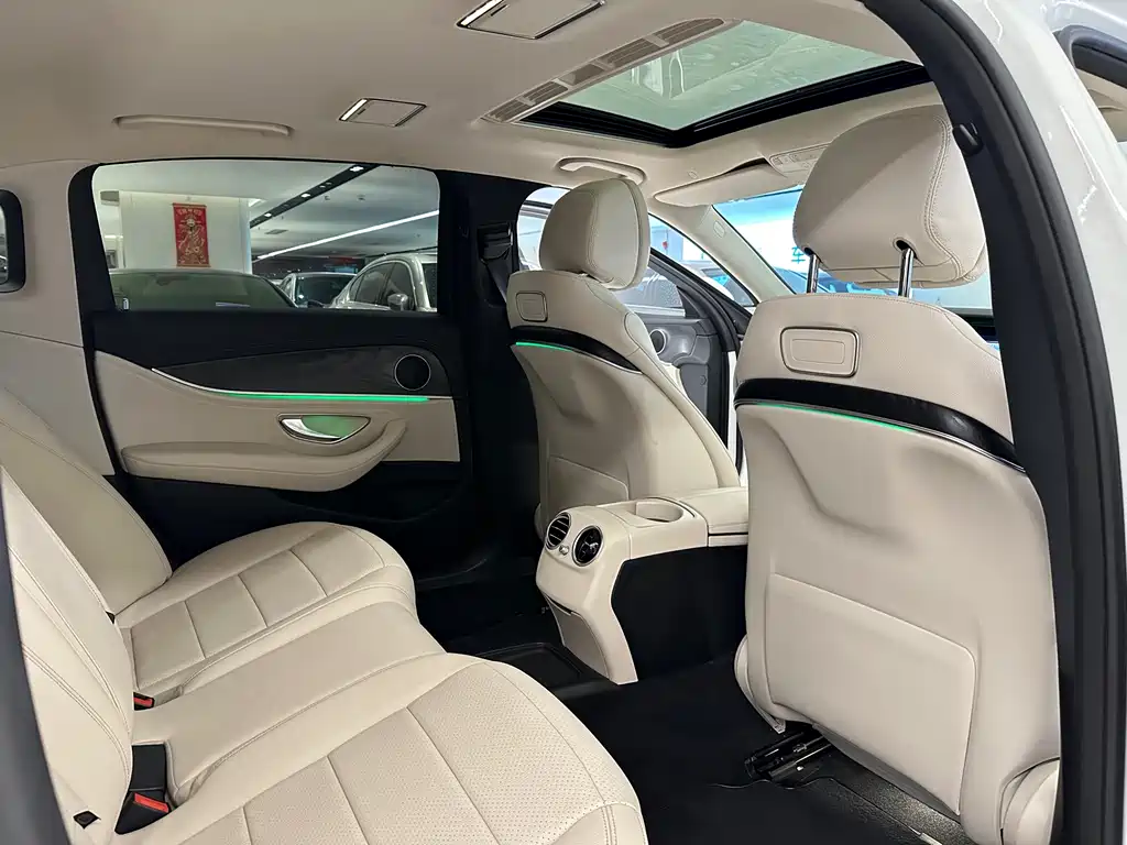 Mercedes-Benz E-Class 2017 — фото 15
