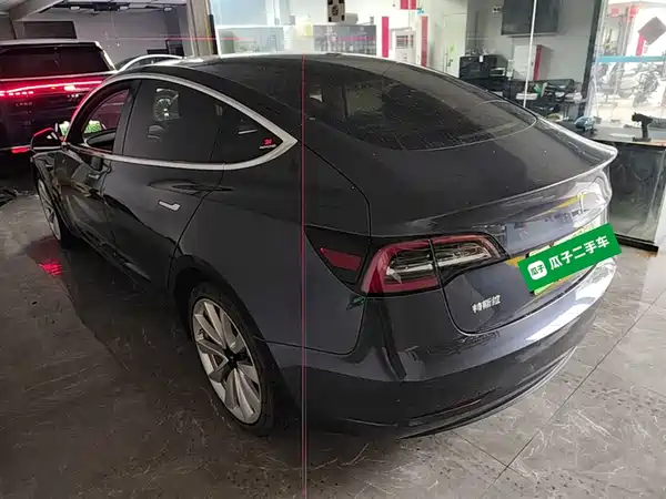 Tesla Model 3 2019