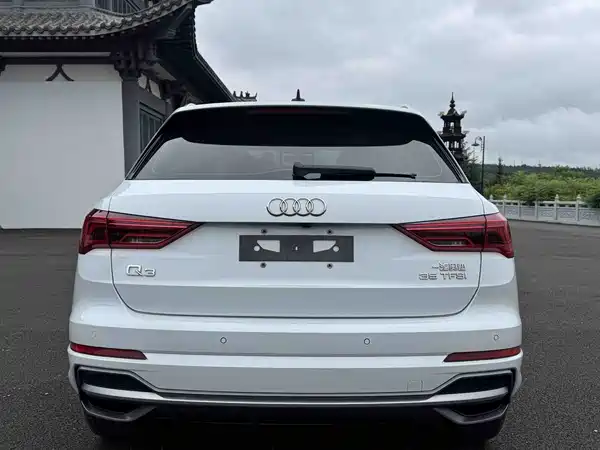 Audi Q3 2022
