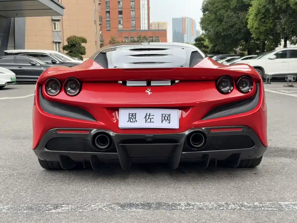 Ferrari F8 2022 — фото 17