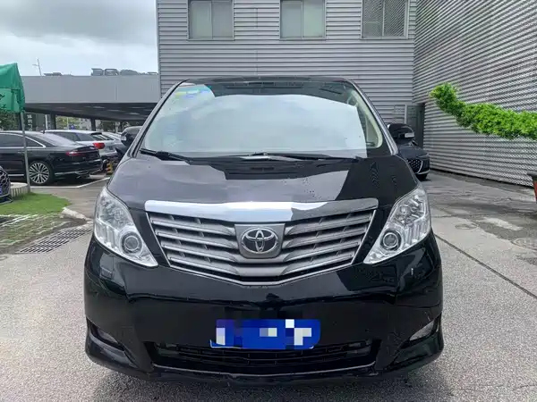Toyota Alphard 2011