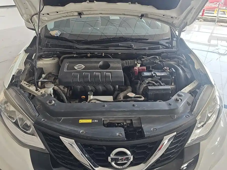 Nissan Tiida 2016 — фото 10