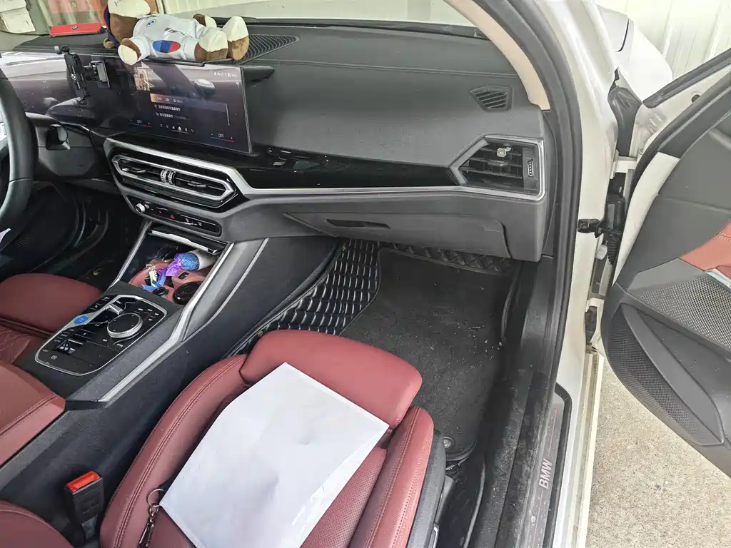 BMW i3 2024