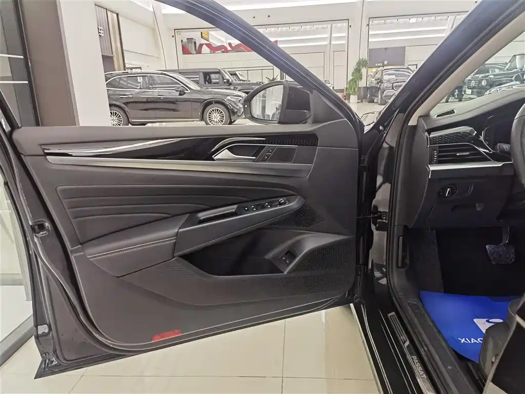 Volkswagen Passat New Energy 2022 — фото 6