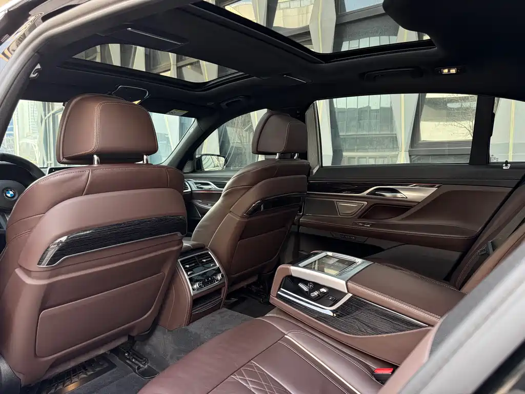 BMW 7 Series 2022 — фото 17