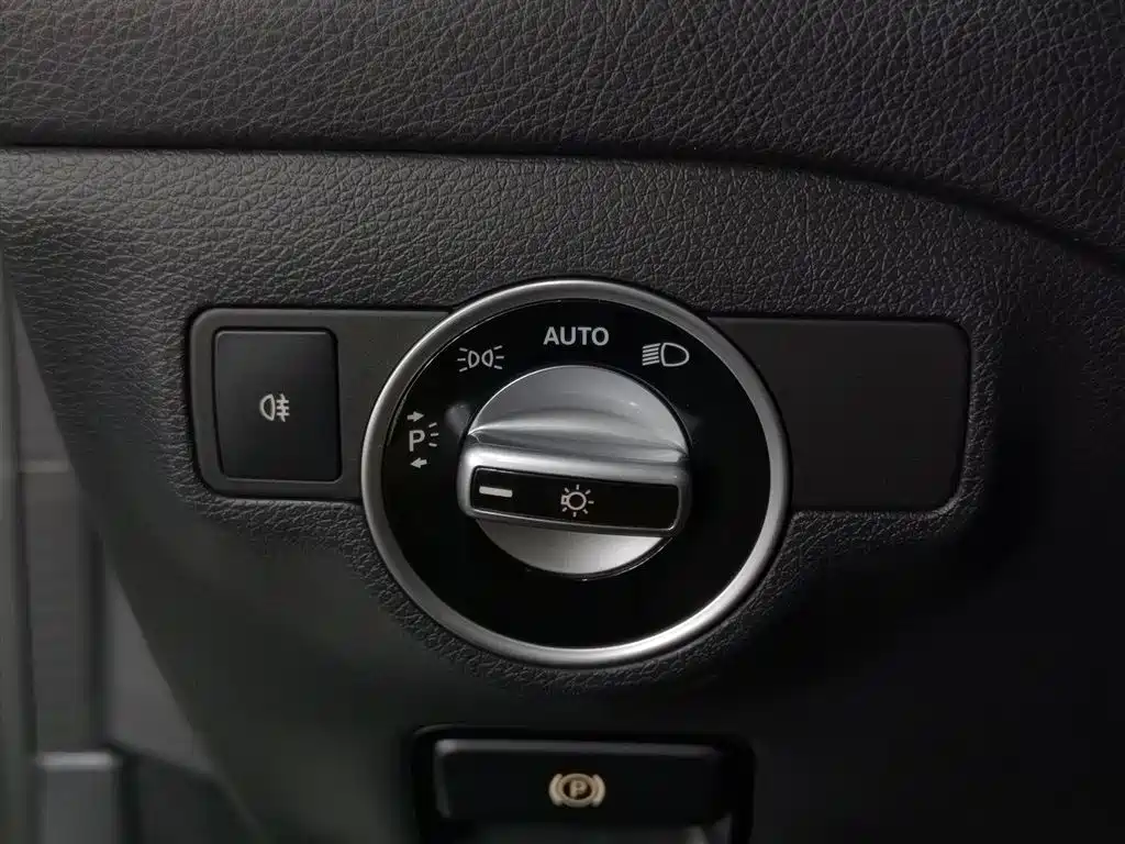 Mercedes-Benz CLA 2016 — фото 21