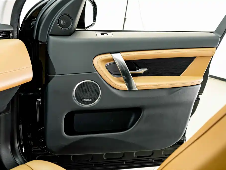 Land Rover Discovery Sport 2024 — фото 16