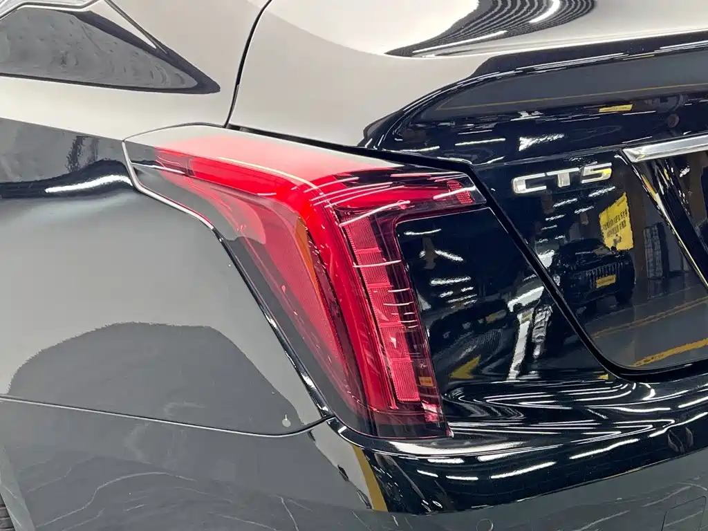 Cadillac CT5 2023 — фото 10