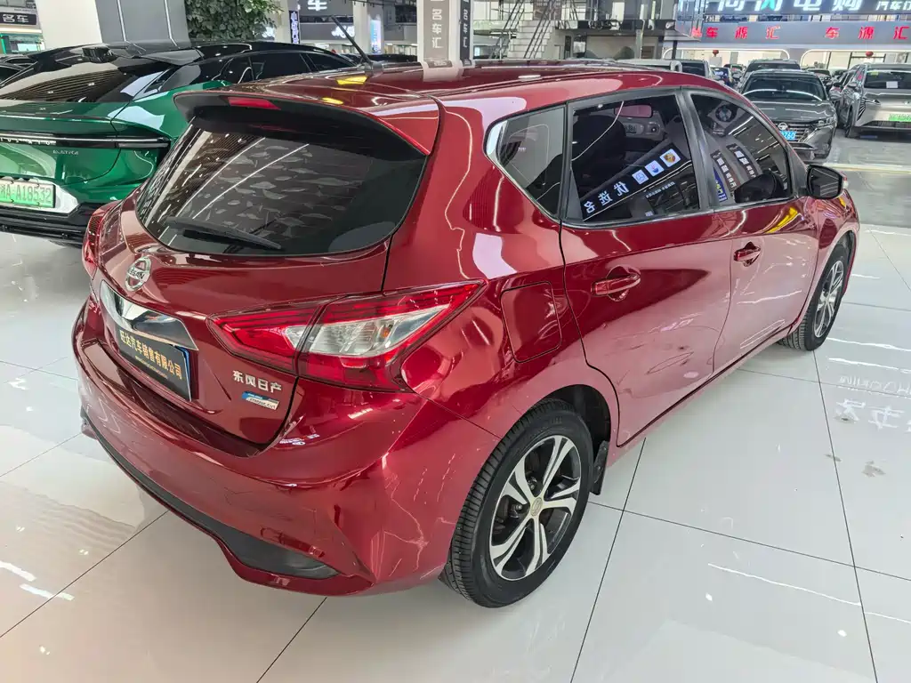Nissan Tiida 2019 — фото 17