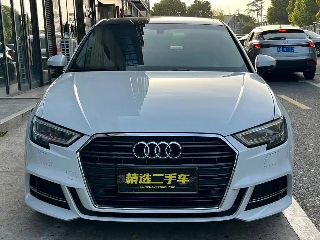 Audi A3 2019 — фото 2