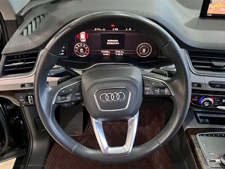 Audi Q7 2019 — фото 16