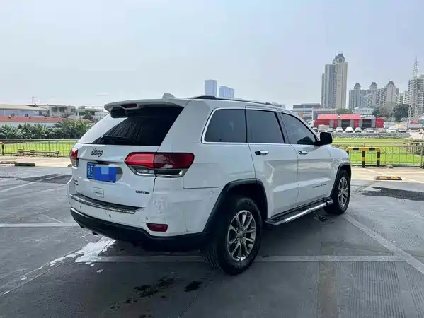 Jeep Grand Cherokee 2015