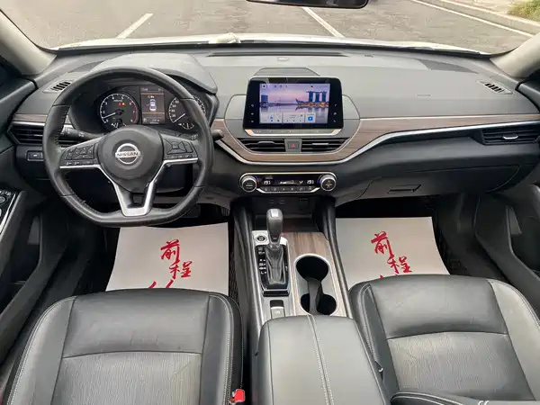 Nissan Teana 2022