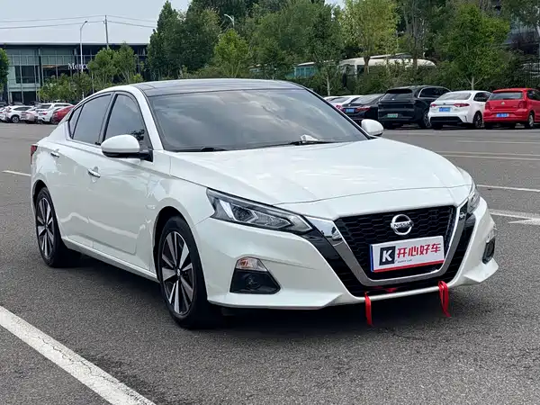 Nissan Teana 2022
