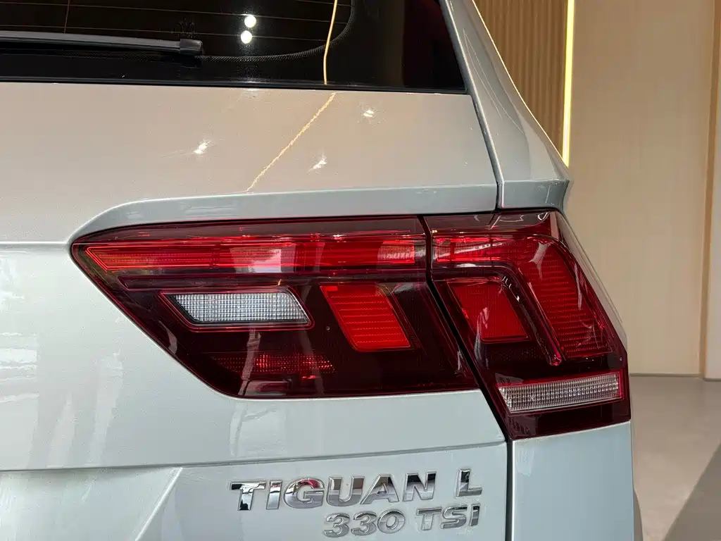 Volkswagen Tiguan L 2020 — фото 16
