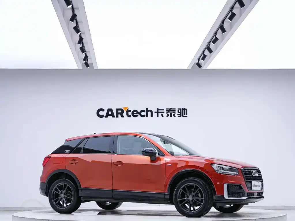 Audi Q2L 2019