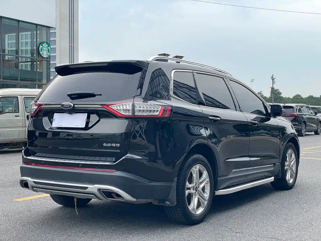 Ford Edge 2018 — фото 19