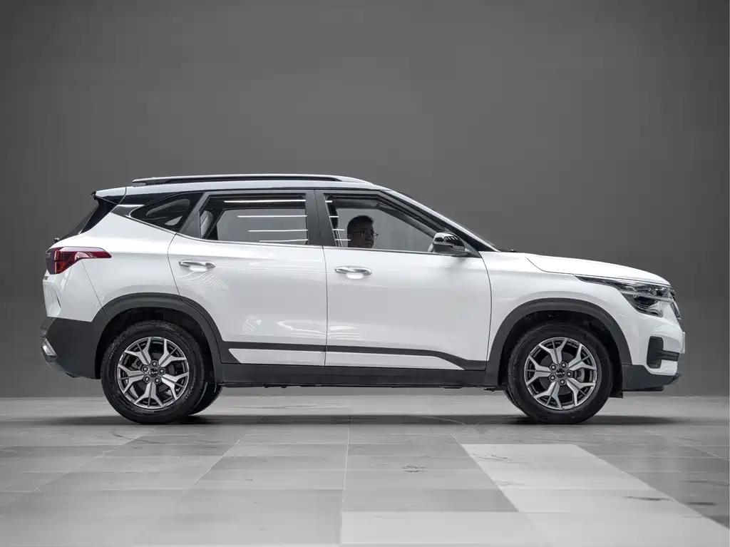 Kia KX3 Proud Running 2022