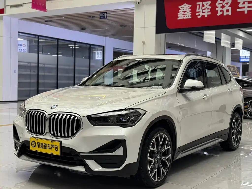 BMW X1 2020 — фото 1