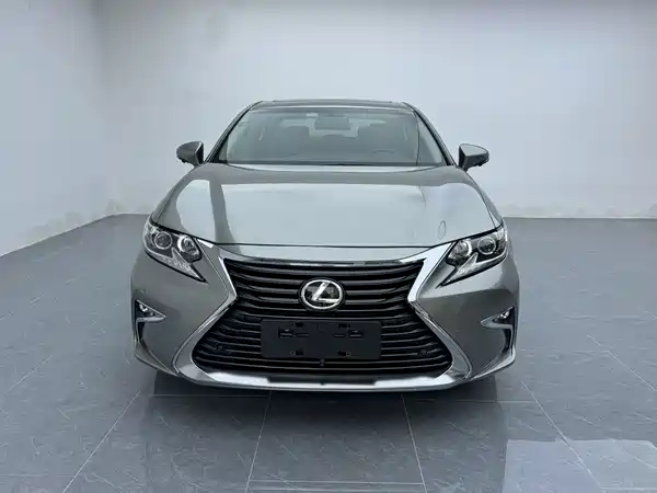 Lexus ES 2017