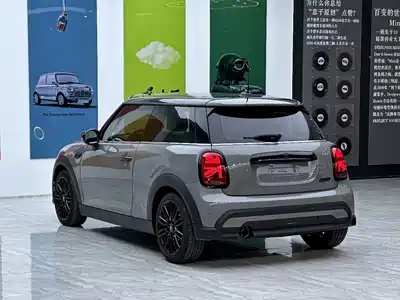 MINI MINI 2022